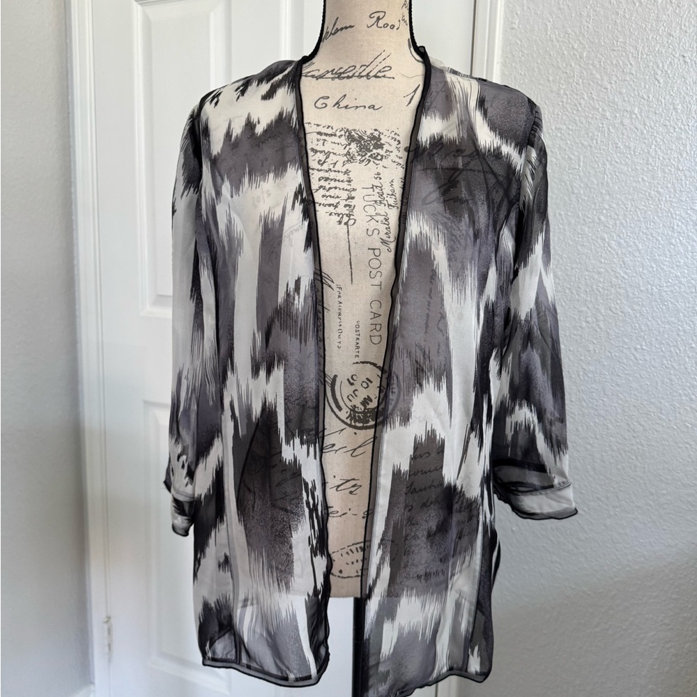 Chic Sheer Black and White Cardigan no label